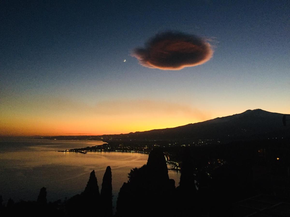 Chiaro Di Luna Таормина Экстерьер фото